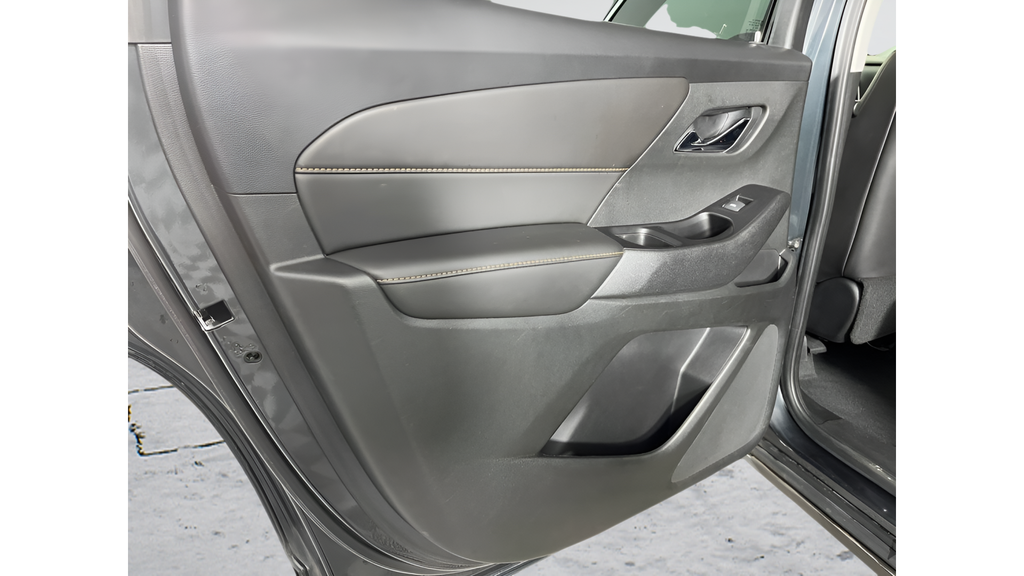 Used 2020 Graphite Metallic Chevrolet 3LT image 11