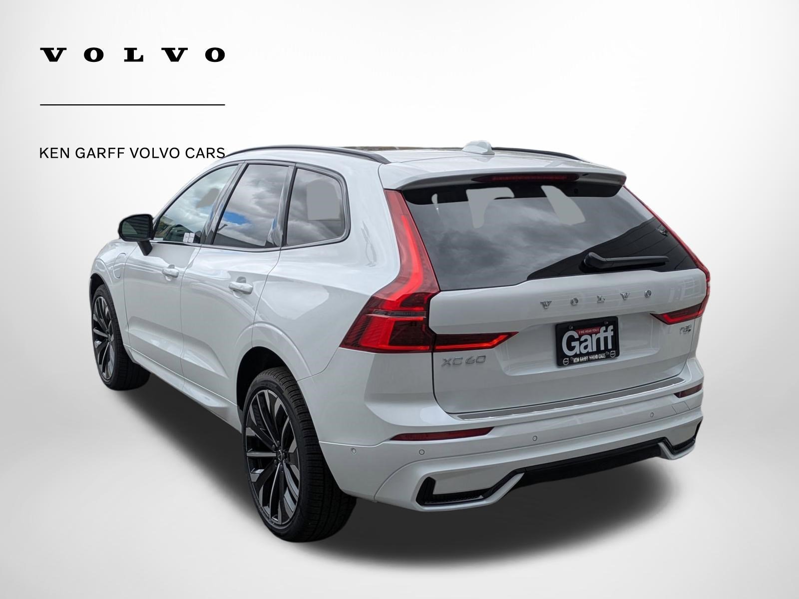 New 2026 Crystal White Volvo Ultra image 5