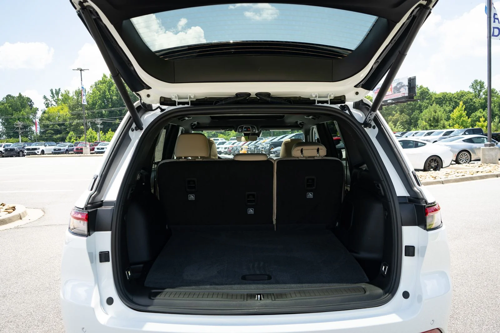 New 2026 White Jeep Limited image 9