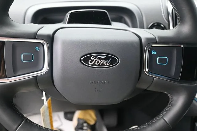New 2026 Agate Black Metallic Ford MAX Platinum® image 12