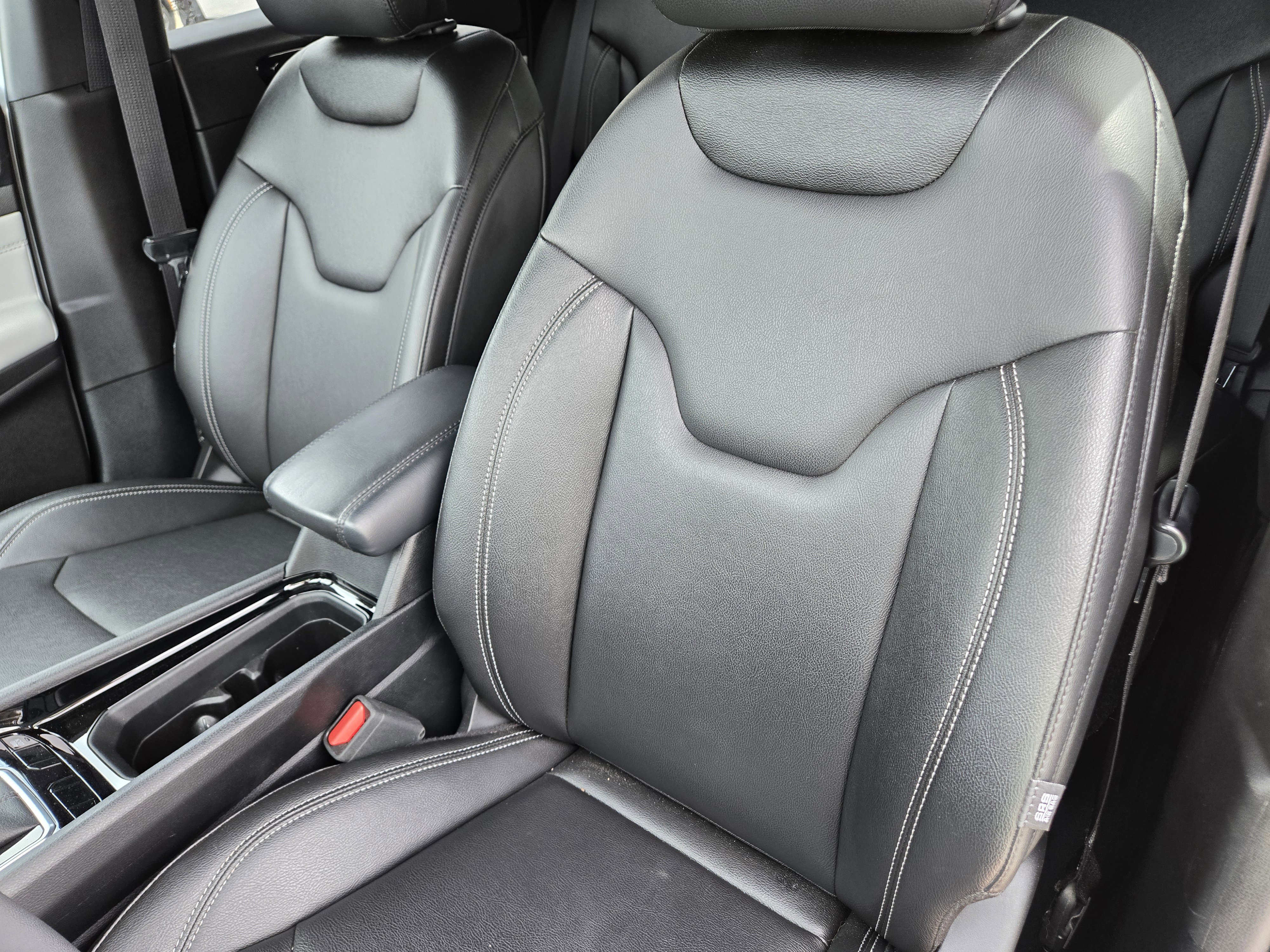 2025 Jeep Compass Limited - Photo 16