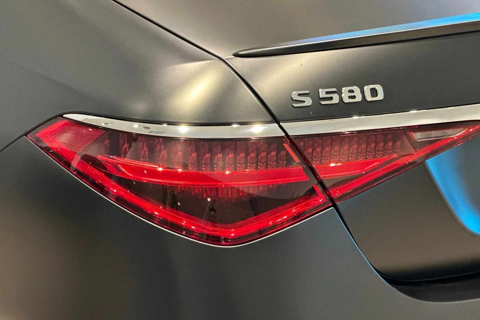 New 2026 Black Mercedes-Benz S 580 image 7