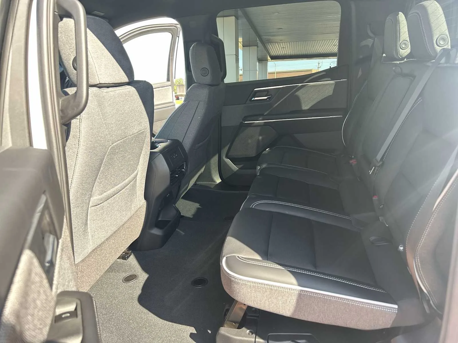 2026 GMC Sierra EV Elevation - Photo 24