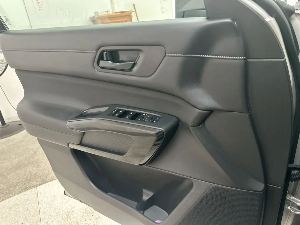 Used 2023 Silver Nissan SV image 13