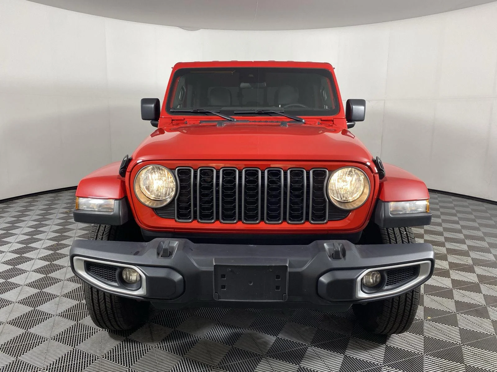 Used 2025 Firecracker Red Clearcoat Jeep Texas Trail image 3
