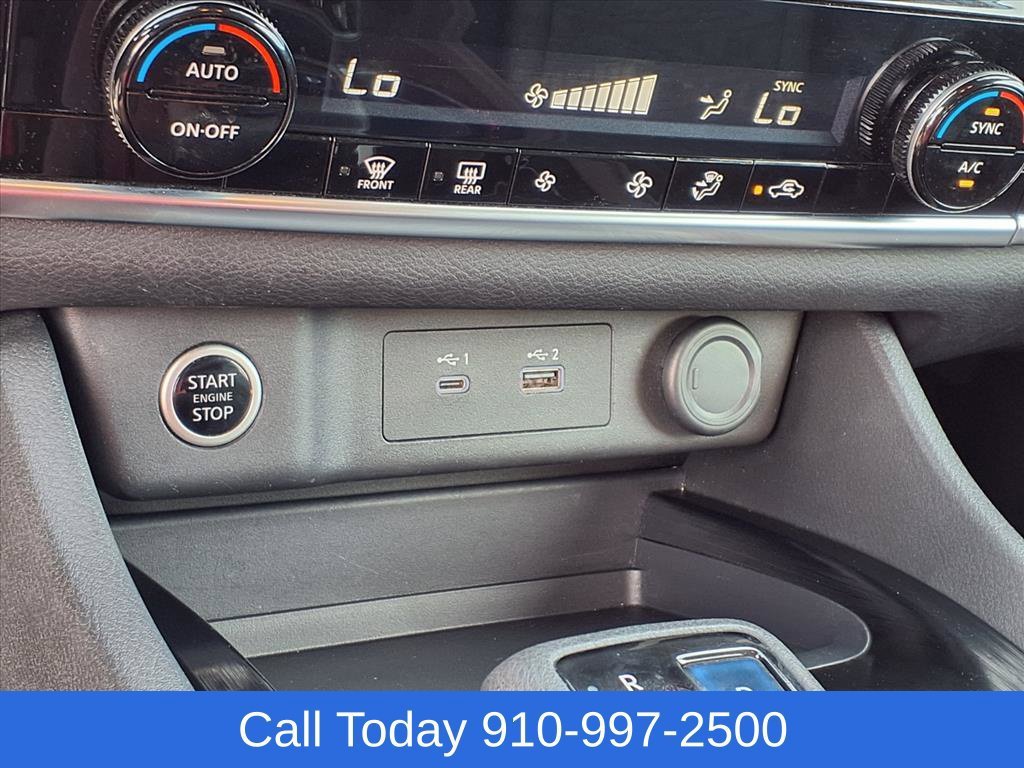 Used 2022 Silver Nissan SV Intelligent AWD image 16