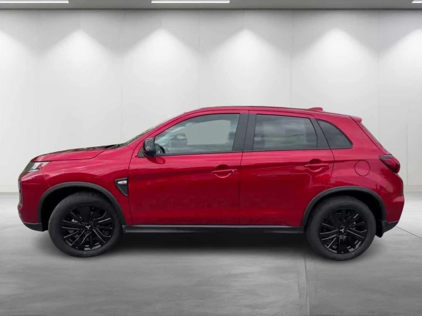 New 2027 Red Diamond Mitsubishi LE image 4