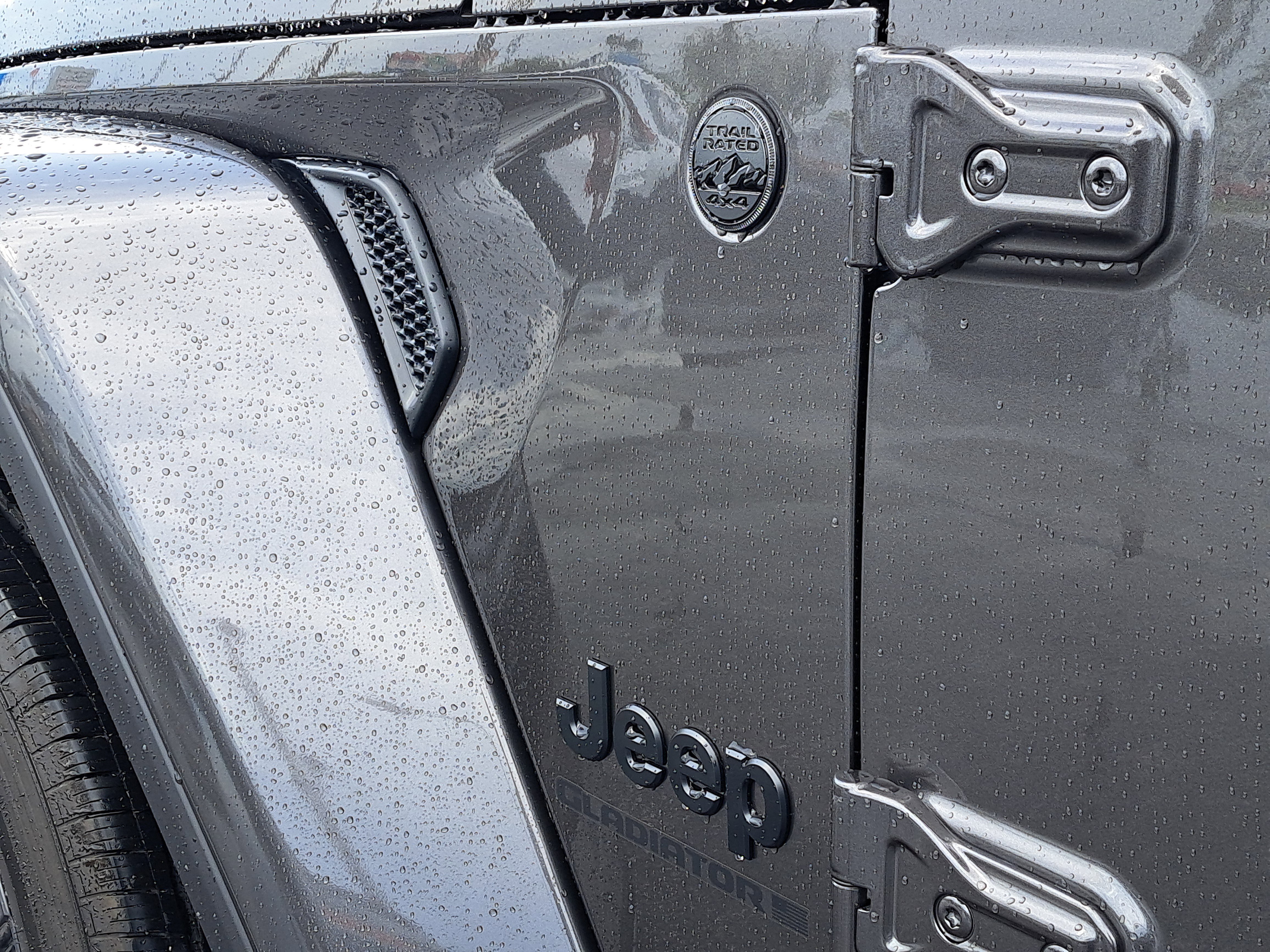 New 2026 Granite Crystal Metallic Clearcoat Jeep Sport S image 6