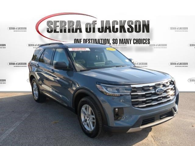 Used 2025  Ford Active image 2