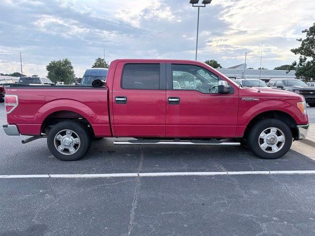 Used 2013 Red Ford XLT image 2
