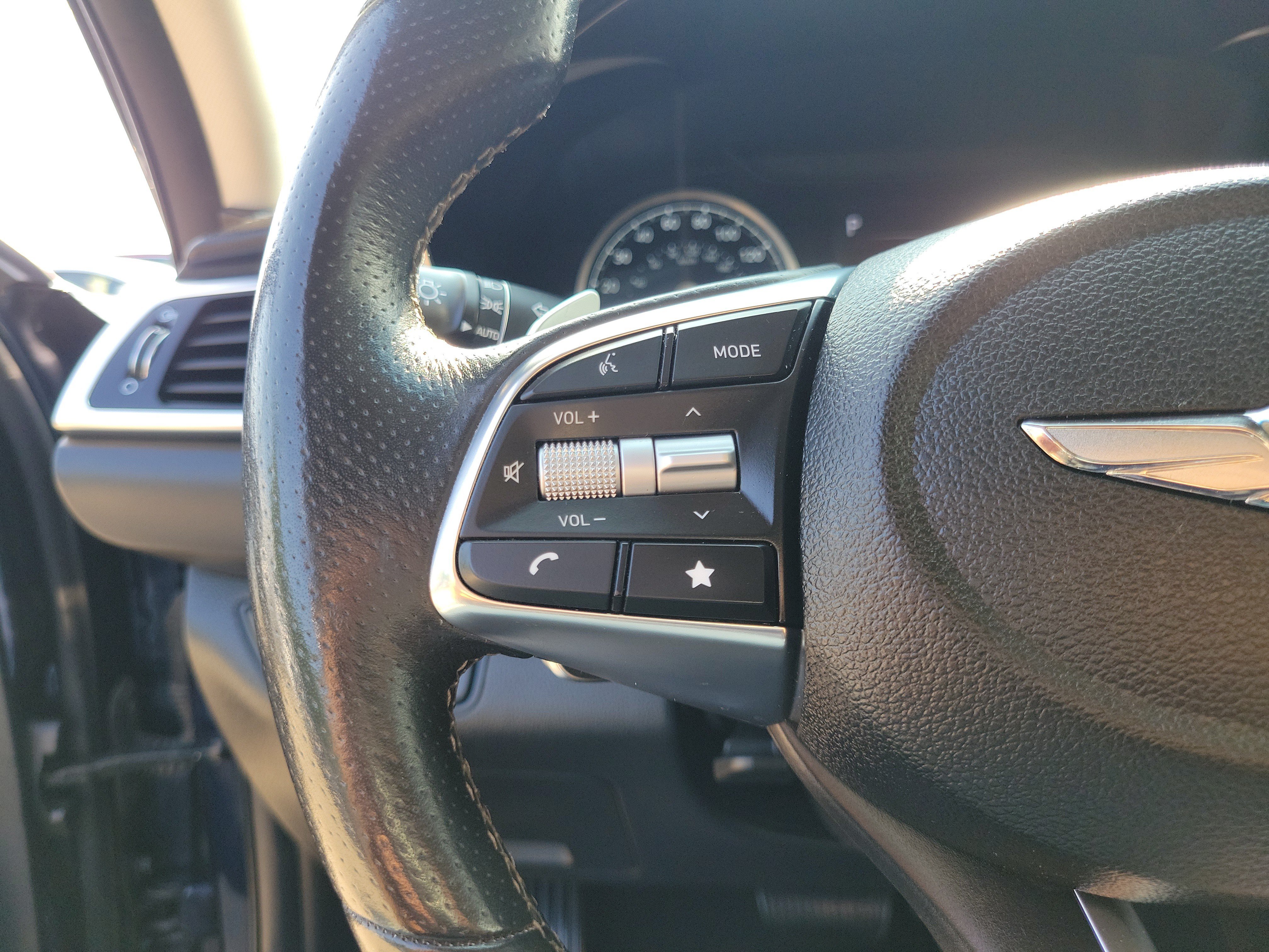 Used 2023 Capri Blue Genesis 2.0T image 22