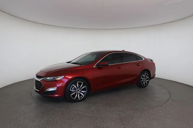 Used 2021 Red Chevrolet RS image 4