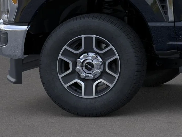 New 2025 Black Metallic Ford XLT image 19