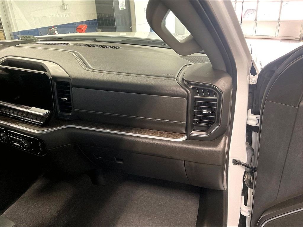 Used 2022 White Chevrolet RST image 13