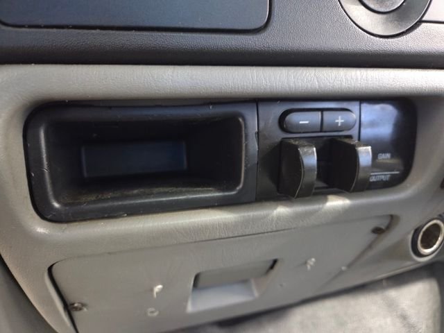 Used 2006 White Ford XL image 23