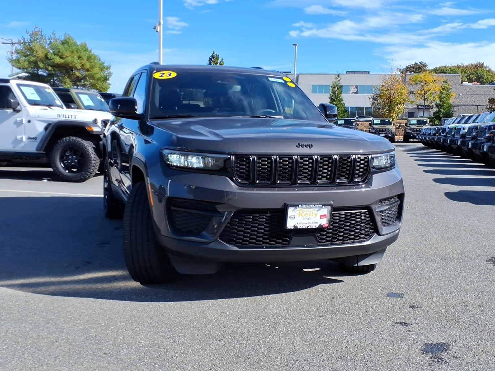 Used 2023 Baltic Gray Metallic Clearcoat Jeep Altitude image 4