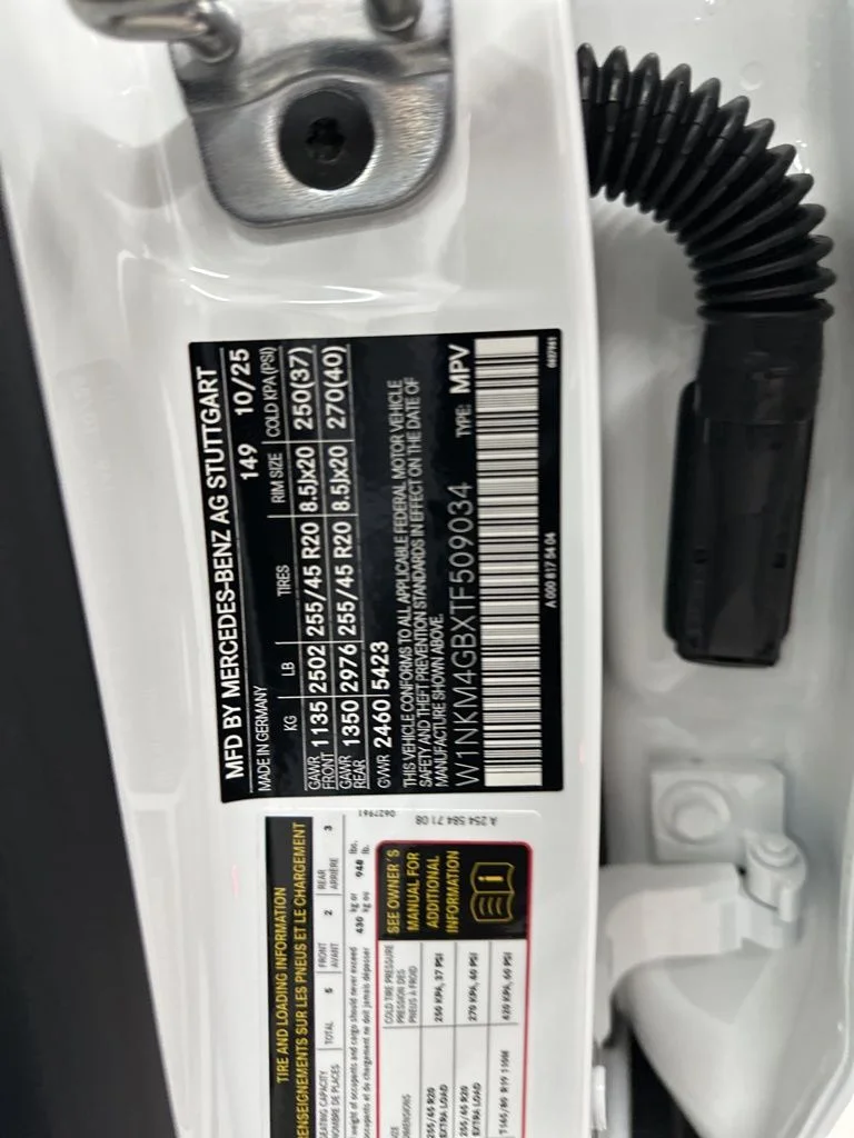 Used 2026 White Mercedes-Benz GLC 300 image 32
