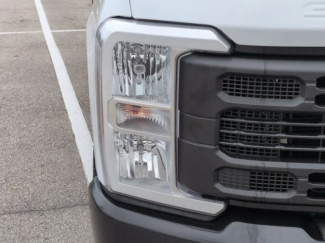 New 2026 Oxford White Ford F-250® XL image 10