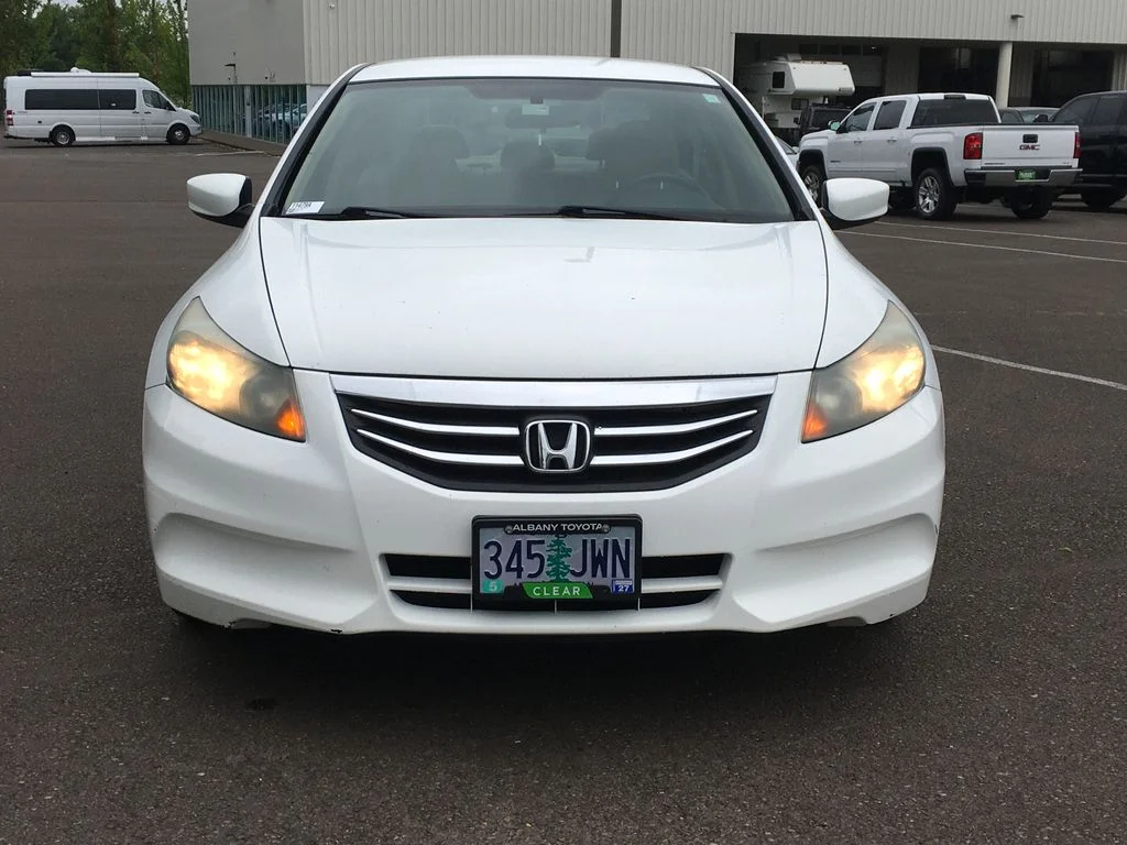 Used 2011 White Honda LX-P image 9