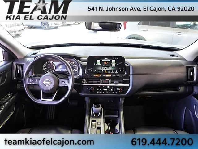 Used 2024 Silver Nissan SL image 22