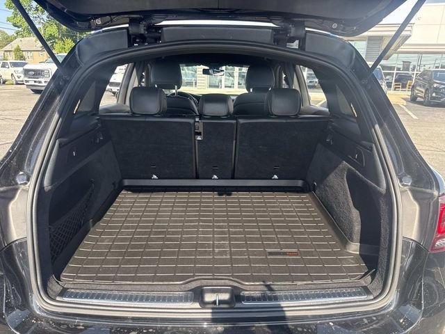 Used 2020 Black Mercedes-Benz GLC 300 image 8
