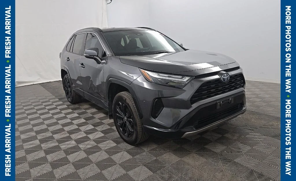 2022 Toyota RAV4 Hybrid SE AWD's photo