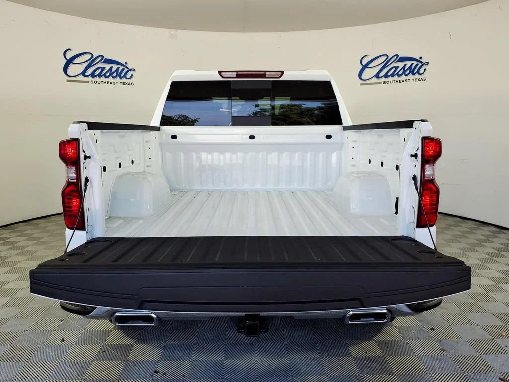 New 2026 Summit White Chevrolet LT image 5