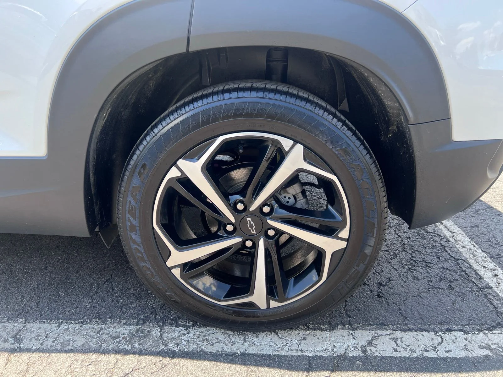 Used 2021 Iridescent Pearl Tricoat Chevrolet RS image 20
