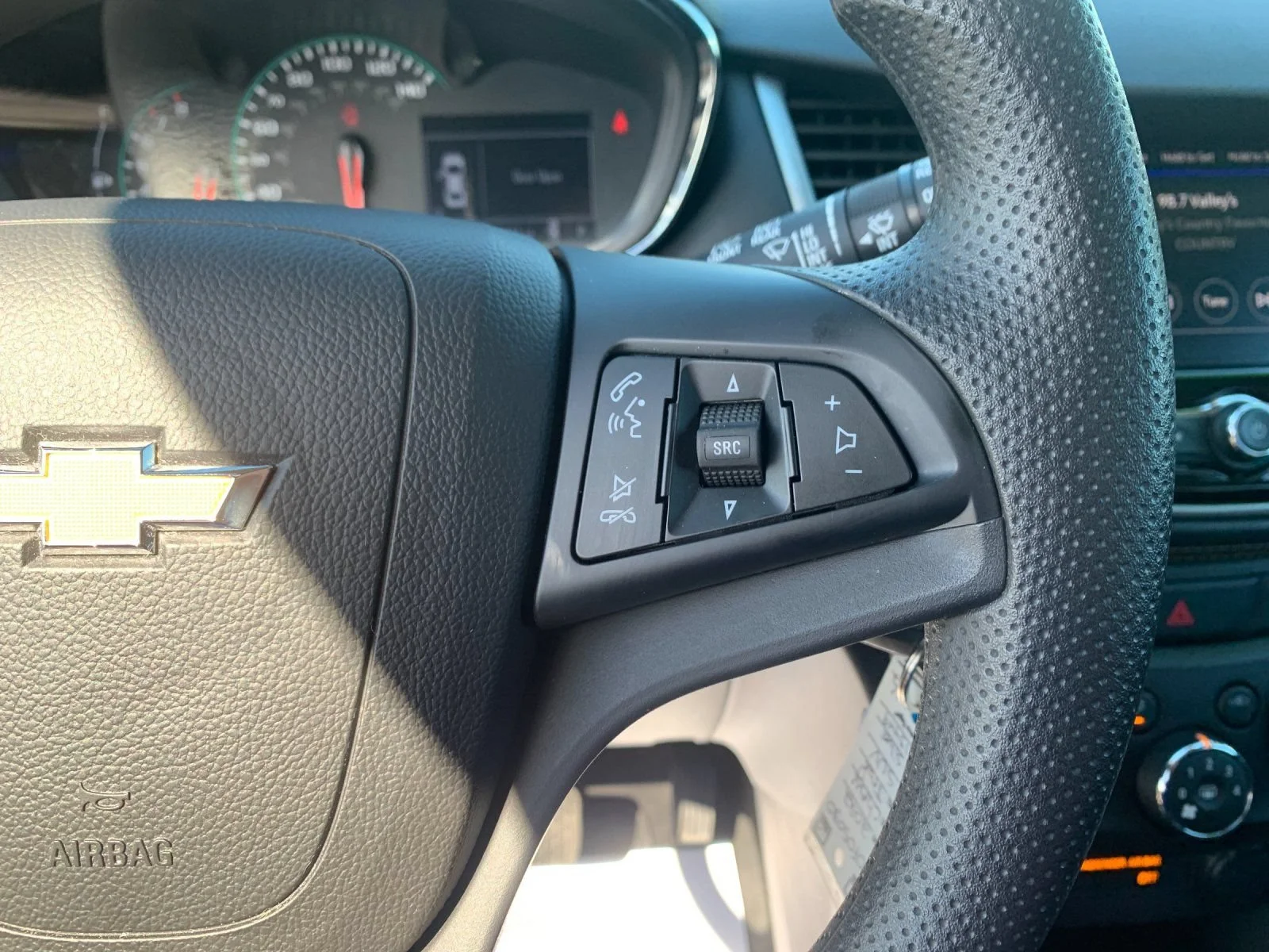 Used 2022 Silver Ice Metallic Chevrolet LS image 27
