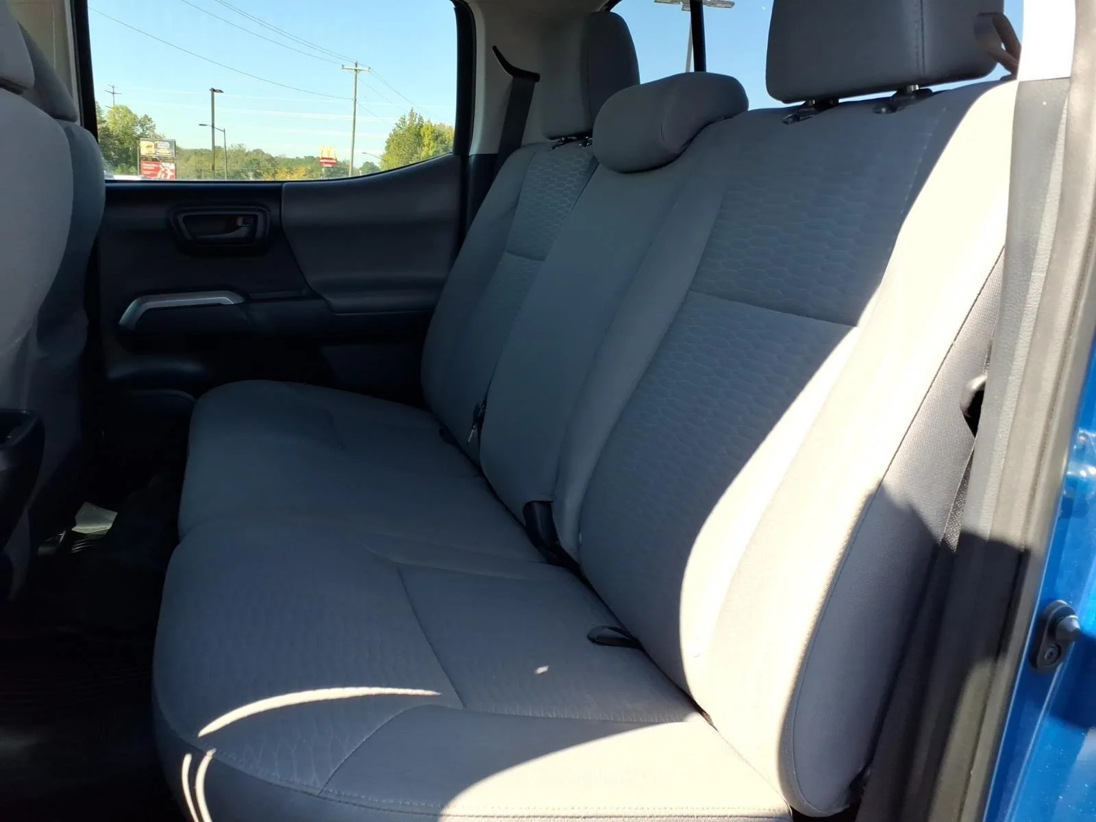 Used 2017 Blazing Blue Pearl Toyota SR5 image 20