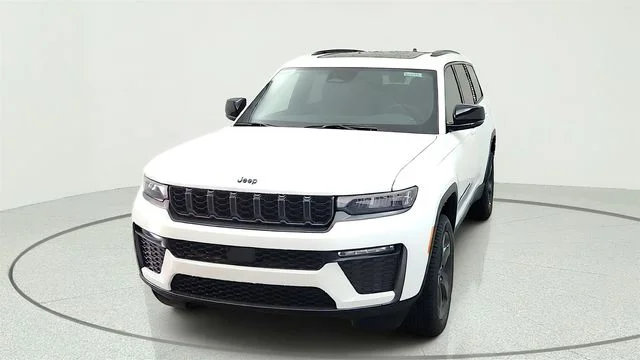 New 2026 Bright White Clear-Coat Exterior Paint Jeep Limited image 3