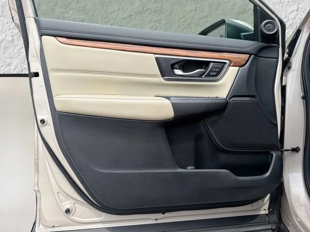 Used 2019 Tan Honda Touring image 22