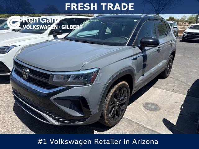 Used 2023 Pure Gray w/Black Roof Volkswagen SE image 1