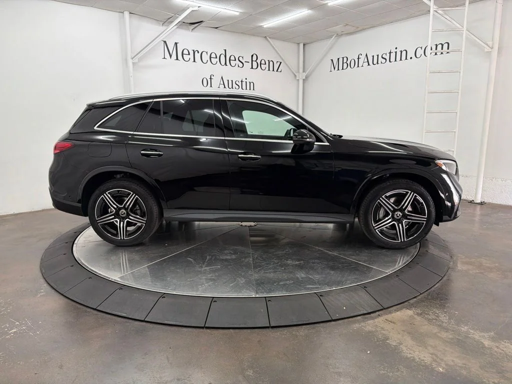 New 2026 Black Mercedes-Benz GLC 300 image 8