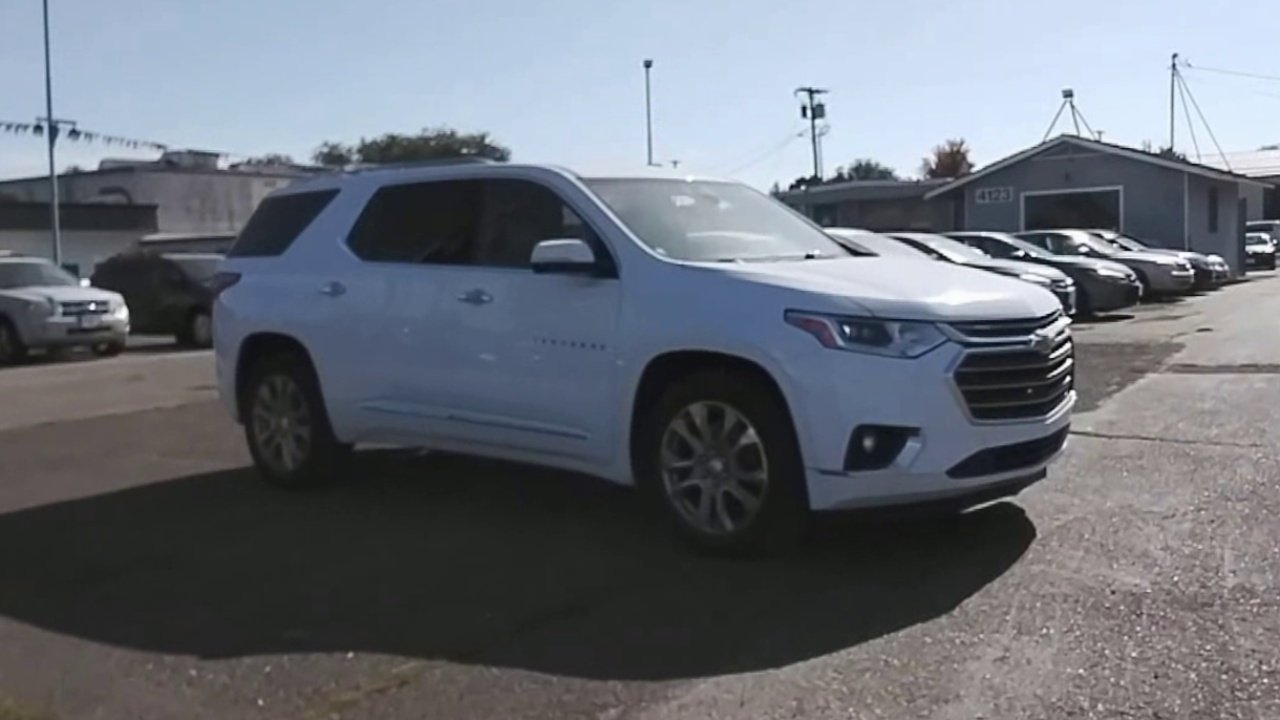2018 Chevrolet Traverse Premier photo 2