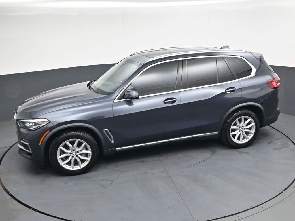 Used 2020 Arctic Gray Metallic BMW xDrive40i image 28