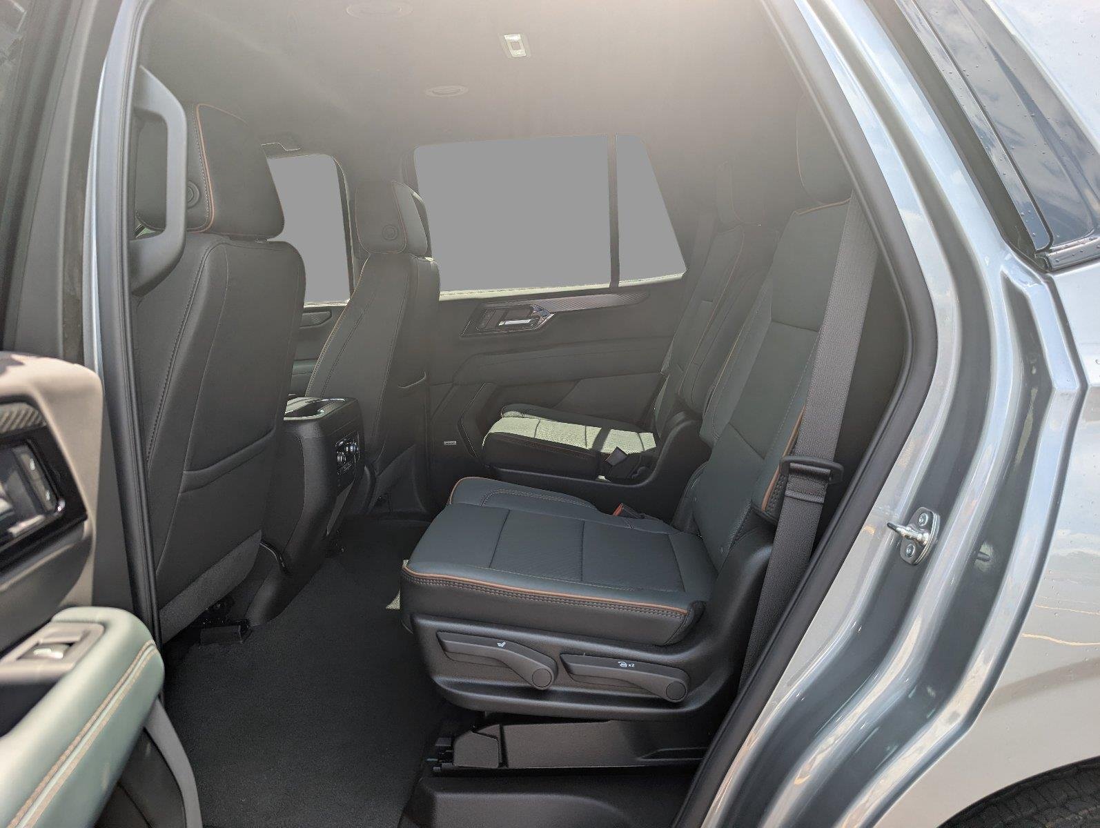 2026 GMC Yukon AT4 - Photo 34