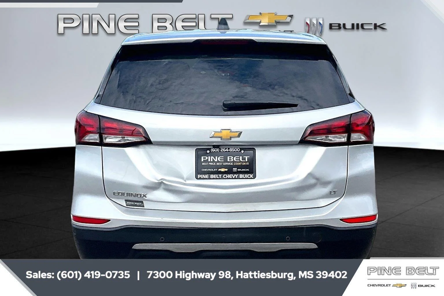Used 2022 SILVER ICE METALLIC Chevrolet LT image 4