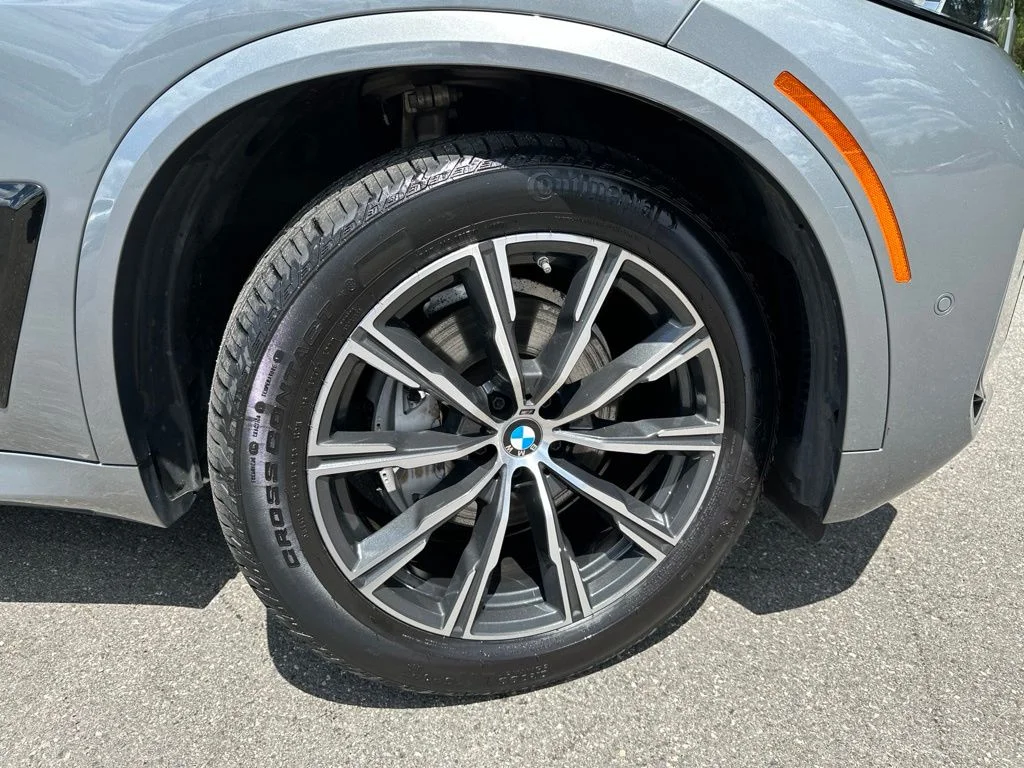 Certified Used 2024 Skyscraper Grey Metallic BMW xDrive40i image 32