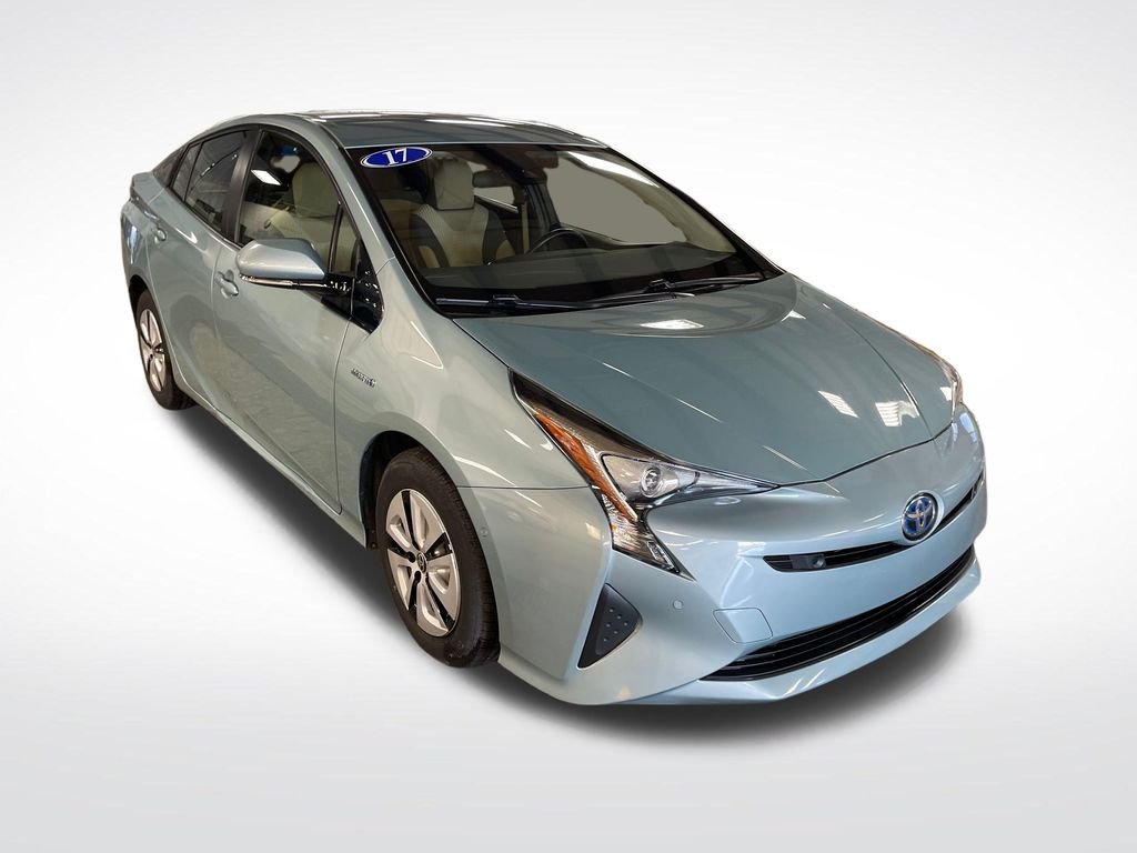 Certified Used 2017 Beige Toyota Three image 7