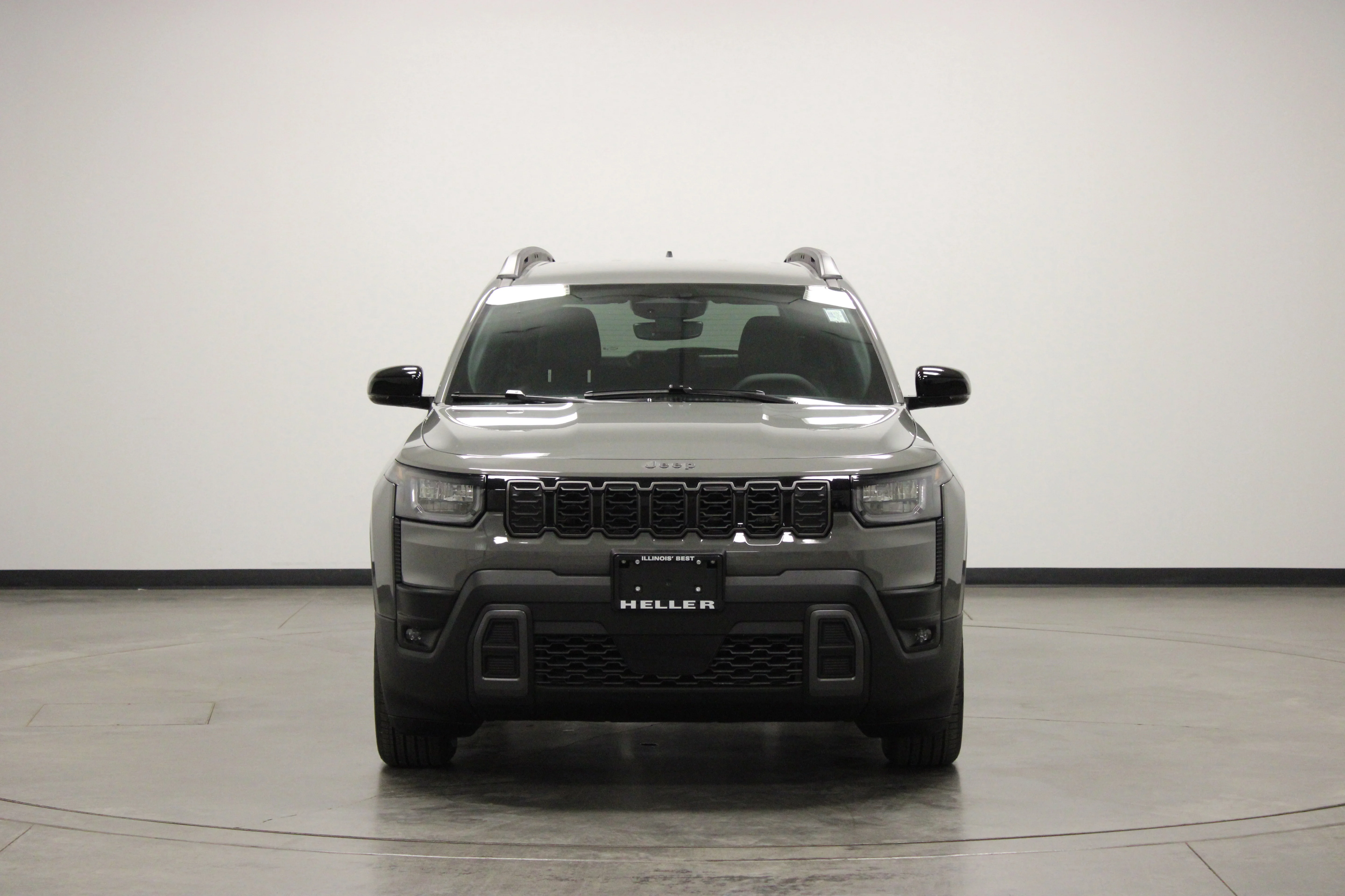 New 2026 Sting-Gray Clear-Coat Exterior Paint Jeep Limited image 3