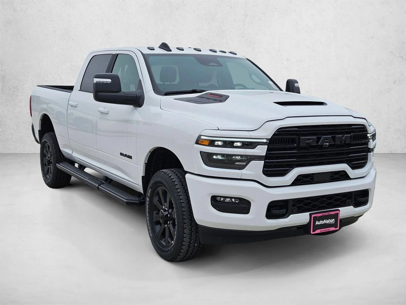 New 2026 Bright White Clear-Coat Exterior Paint RAM Laramie image 3