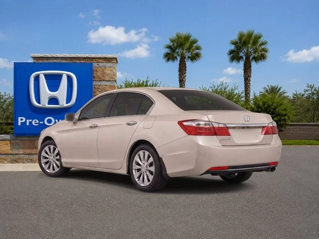 Used 2014 Champagne Frost Pearl Honda EX-L image 4
