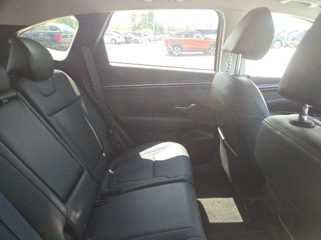 Used 2024 Silver Hyundai SEL image 5