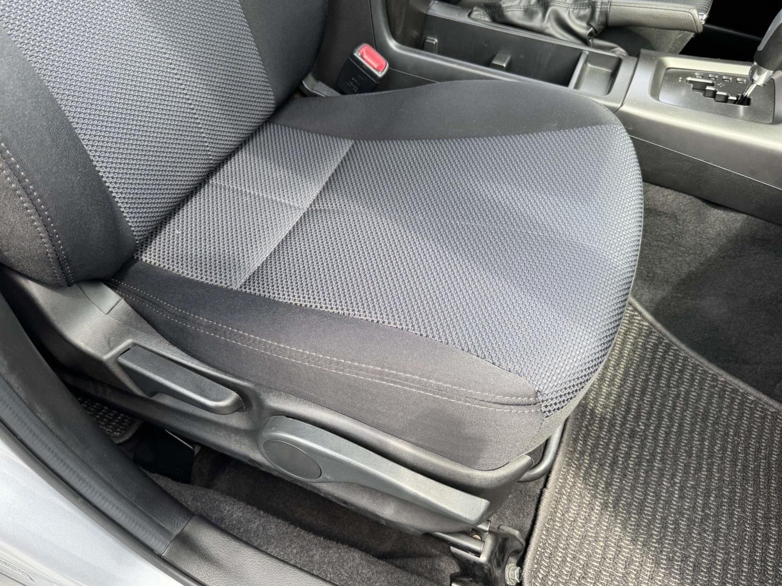 Used 2013 Ice Silver Metallic Subaru 2.5X image 10