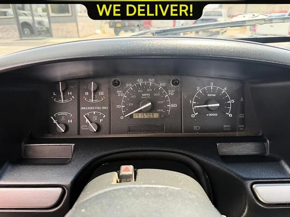 Used 1992  Ford Custom HD image 12