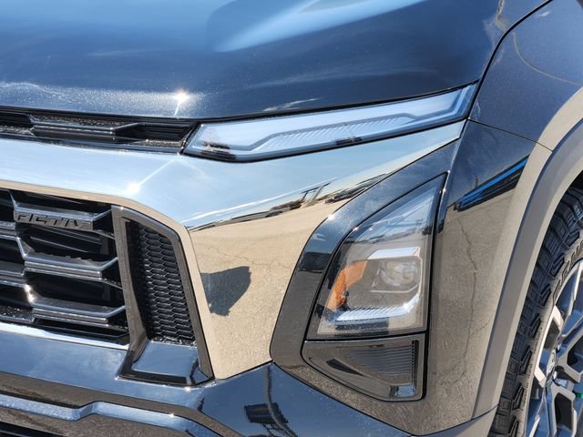 New 2027 Mosaic Black Metallic Chevrolet ACTIV image 10