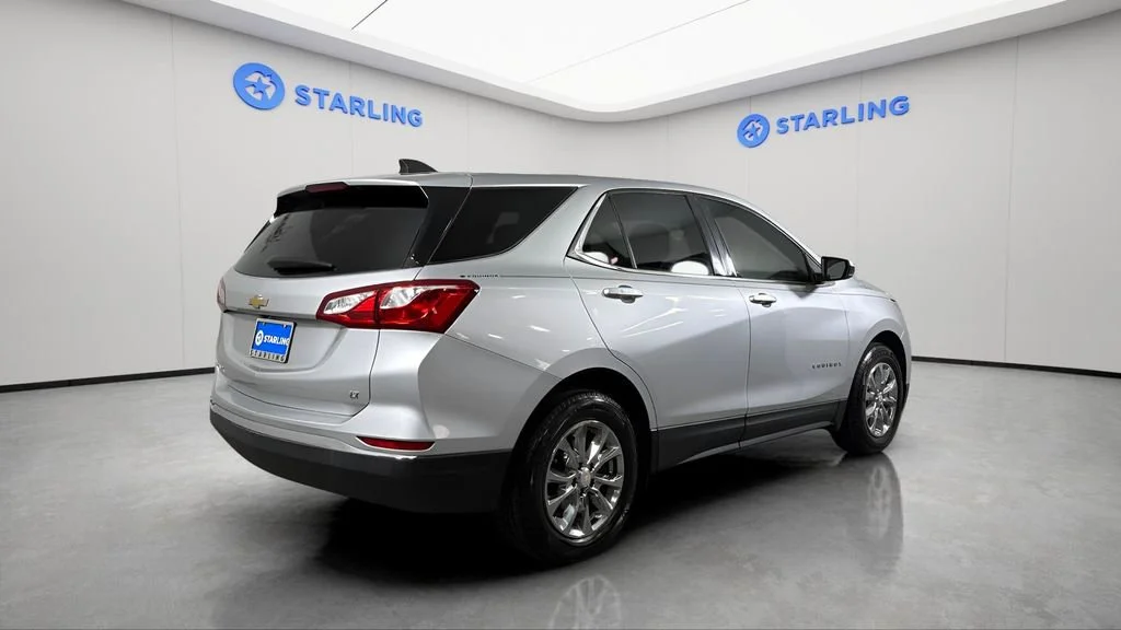 Used 2018 SILVER ICE METALLIC Chevrolet LT image 10