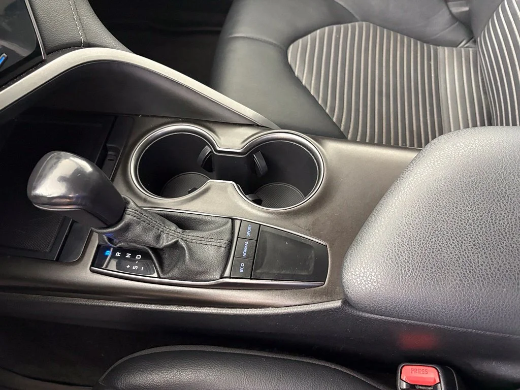 Used 2022 Silver Toyota SE image 31
