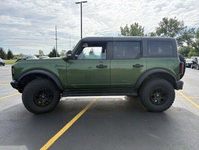 Used 2022 Eruption Green Ford Wildtrak Advanced image 9